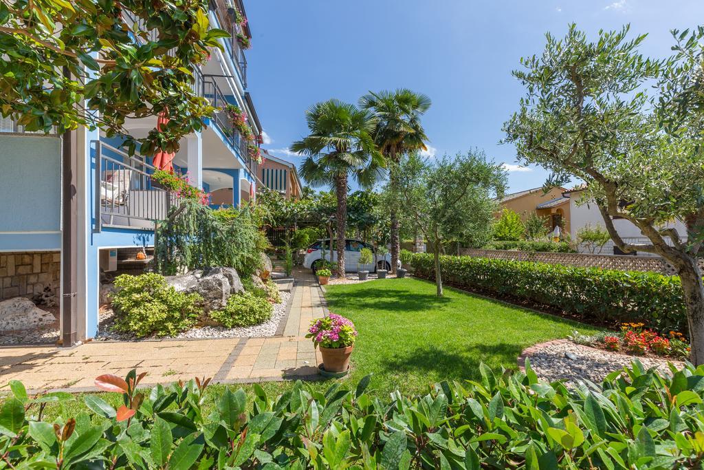 Villa Tina Porec Exterior photo